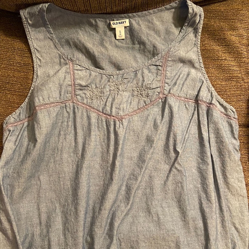 Cute tank looks almost like denim. Barely worn